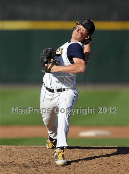 Thumbnail 2 in McQuaid vs Victor (NYSPHSAA Section 5 Class AA Final) photogallery.