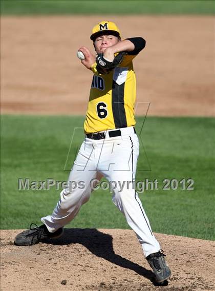 Thumbnail 2 in McQuaid vs Victor (NYSPHSAA Section 5 Class AA Final) photogallery.