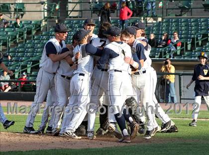 Thumbnail 2 in McQuaid vs Victor (NYSPHSAA Section 5 Class AA Final) photogallery.