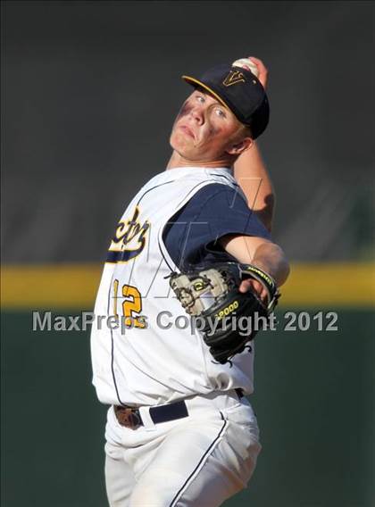Thumbnail 3 in McQuaid vs Victor (NYSPHSAA Section 5 Class AA Final) photogallery.