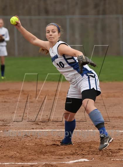 Thumbnail 1 in Coginchaug Regional @ East Hampton photogallery.
