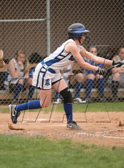 Thumbnail 2 in Coginchaug Regional @ East Hampton photogallery.