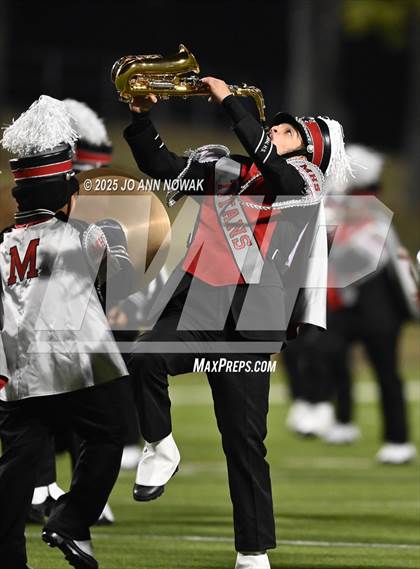 Thumbnail 1 in Port Arthur Memorial vs. Barbers Hill (UIL 5A D1 Region 3 Football Championship) photogallery.