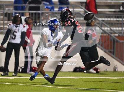 Thumbnail 1 in Port Arthur Memorial vs. Barbers Hill (UIL 5A D1 Region 3 Football Championship) photogallery.