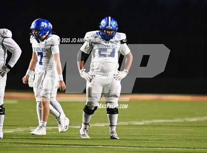 Thumbnail 2 in Port Arthur Memorial vs. Barbers Hill (UIL 5A D1 Region 3 Football Championship) photogallery.