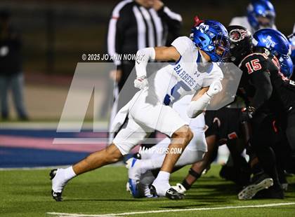 Thumbnail 1 in Port Arthur Memorial vs. Barbers Hill (UIL 5A D1 Region 3 Football Championship) photogallery.