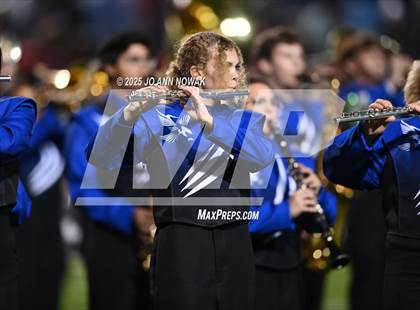 Thumbnail 3 in Port Arthur Memorial vs. Barbers Hill (UIL 5A D1 Region 3 Football Championship) photogallery.