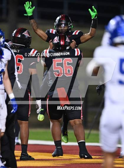 Thumbnail 3 in Port Arthur Memorial vs. Barbers Hill (UIL 5A D1 Region 3 Football Championship) photogallery.