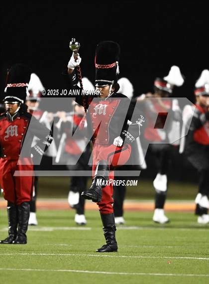 Thumbnail 1 in Port Arthur Memorial vs. Barbers Hill (UIL 5A D1 Region 3 Football Championship) photogallery.