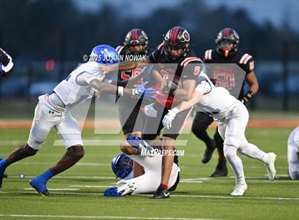 Thumbnail 2 in Port Arthur Memorial vs. Barbers Hill (UIL 5A D1 Region 3 Football Championship) photogallery.