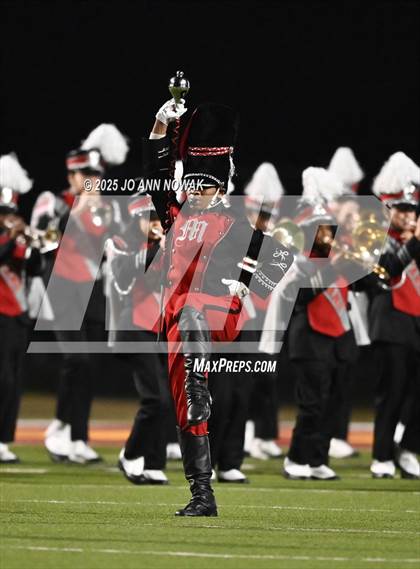 Thumbnail 2 in Port Arthur Memorial vs. Barbers Hill (UIL 5A D1 Region 3 Football Championship) photogallery.
