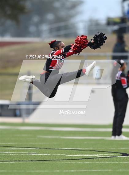 Thumbnail 3 in Port Arthur Memorial vs. Barbers Hill (UIL 5A D1 Region 3 Football Championship) photogallery.