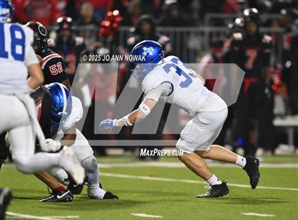Thumbnail 3 in Port Arthur Memorial vs. Barbers Hill (UIL 5A D1 Region 3 Football Championship) photogallery.