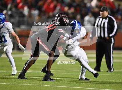 Thumbnail 3 in Port Arthur Memorial vs. Barbers Hill (UIL 5A D1 Region 3 Football Championship) photogallery.
