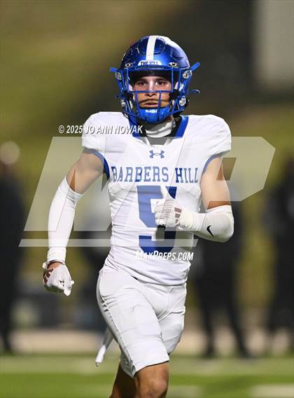 Thumbnail 1 in Port Arthur Memorial vs. Barbers Hill (UIL 5A D1 Region 3 Football Championship) photogallery.