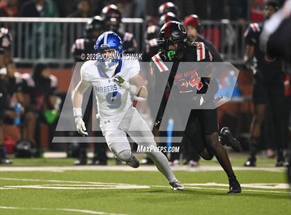 Thumbnail 2 in Port Arthur Memorial vs. Barbers Hill (UIL 5A D1 Region 3 Football Championship) photogallery.