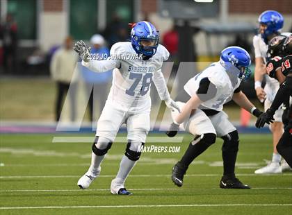Thumbnail 2 in Port Arthur Memorial vs. Barbers Hill (UIL 5A D1 Region 3 Football Championship) photogallery.