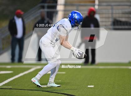 Thumbnail 3 in Port Arthur Memorial vs. Barbers Hill (UIL 5A D1 Region 3 Football Championship) photogallery.