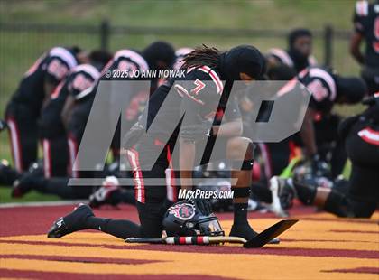 Thumbnail 2 in Port Arthur Memorial vs. Barbers Hill (UIL 5A D1 Region 3 Football Championship) photogallery.