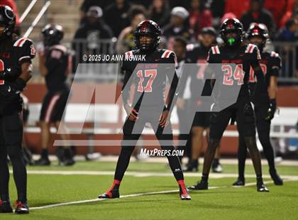 Thumbnail 2 in Port Arthur Memorial vs. Barbers Hill (UIL 5A D1 Region 3 Football Championship) photogallery.
