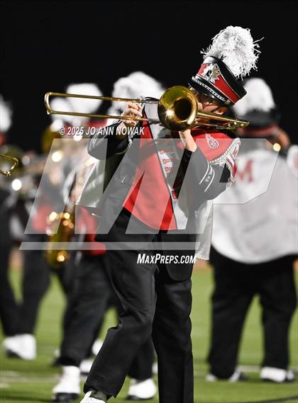 Thumbnail 2 in Port Arthur Memorial vs. Barbers Hill (UIL 5A D1 Region 3 Football Championship) photogallery.