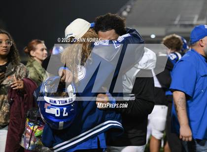 Thumbnail 1 in Port Arthur Memorial vs. Barbers Hill (UIL 5A D1 Region 3 Football Championship) photogallery.