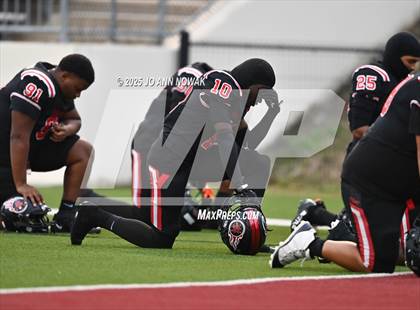 Thumbnail 1 in Port Arthur Memorial vs. Barbers Hill (UIL 5A D1 Region 3 Football Championship) photogallery.