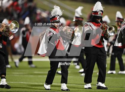 Thumbnail 3 in Port Arthur Memorial vs. Barbers Hill (UIL 5A D1 Region 3 Football Championship) photogallery.
