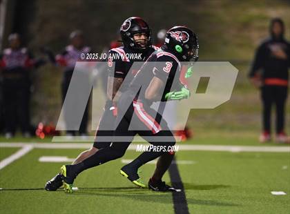 Thumbnail 1 in Port Arthur Memorial vs. Barbers Hill (UIL 5A D1 Region 3 Football Championship) photogallery.