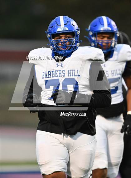 Thumbnail 3 in Port Arthur Memorial vs. Barbers Hill (UIL 5A D1 Region 3 Football Championship) photogallery.