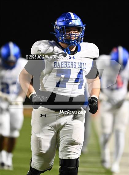 Thumbnail 2 in Port Arthur Memorial vs. Barbers Hill (UIL 5A D1 Region 3 Football Championship) photogallery.