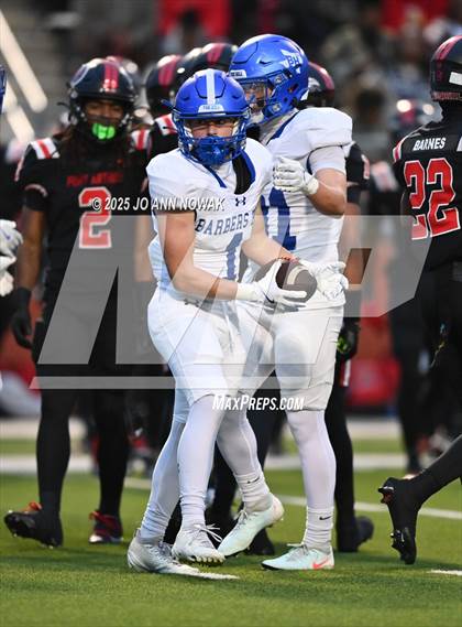 Thumbnail 1 in Port Arthur Memorial vs. Barbers Hill (UIL 5A D1 Region 3 Football Championship) photogallery.