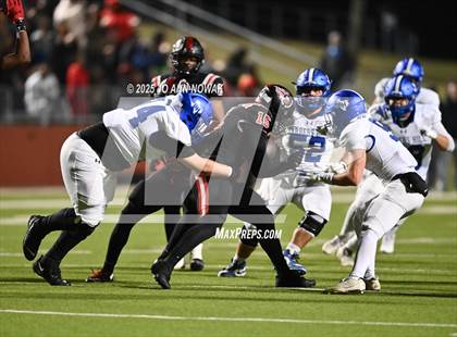 Thumbnail 2 in Port Arthur Memorial vs. Barbers Hill (UIL 5A D1 Region 3 Football Championship) photogallery.