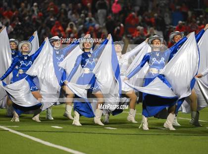 Thumbnail 2 in Port Arthur Memorial vs. Barbers Hill (UIL 5A D1 Region 3 Football Championship) photogallery.