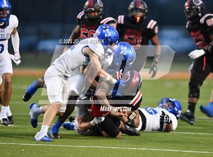 Thumbnail 3 in Port Arthur Memorial vs. Barbers Hill (UIL 5A D1 Region 3 Football Championship) photogallery.