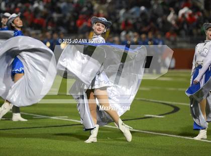 Thumbnail 3 in Port Arthur Memorial vs. Barbers Hill (UIL 5A D1 Region 3 Football Championship) photogallery.