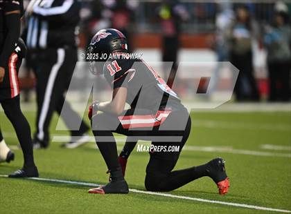 Thumbnail 2 in Port Arthur Memorial vs. Barbers Hill (UIL 5A D1 Region 3 Football Championship) photogallery.