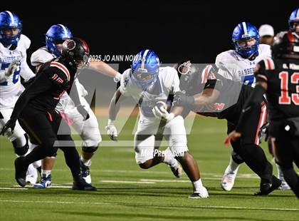 Thumbnail 1 in Port Arthur Memorial vs. Barbers Hill (UIL 5A D1 Region 3 Football Championship) photogallery.