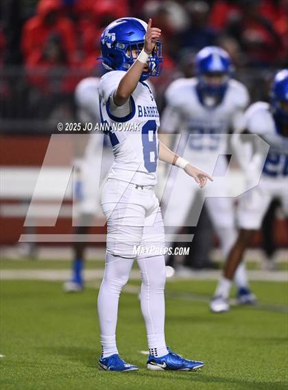 Thumbnail 3 in Port Arthur Memorial vs. Barbers Hill (UIL 5A D1 Region 3 Football Championship) photogallery.
