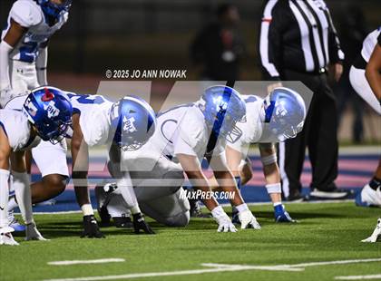 Thumbnail 1 in Port Arthur Memorial vs. Barbers Hill (UIL 5A D1 Region 3 Football Championship) photogallery.