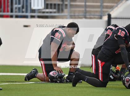 Thumbnail 3 in Port Arthur Memorial vs. Barbers Hill (UIL 5A D1 Region 3 Football Championship) photogallery.
