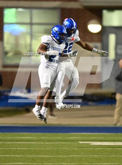 Thumbnail 1 in Port Arthur Memorial vs. Barbers Hill (UIL 5A D1 Region 3 Football Championship) photogallery.