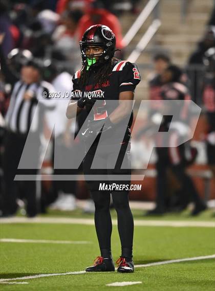 Thumbnail 1 in Port Arthur Memorial vs. Barbers Hill (UIL 5A D1 Region 3 Football Championship) photogallery.