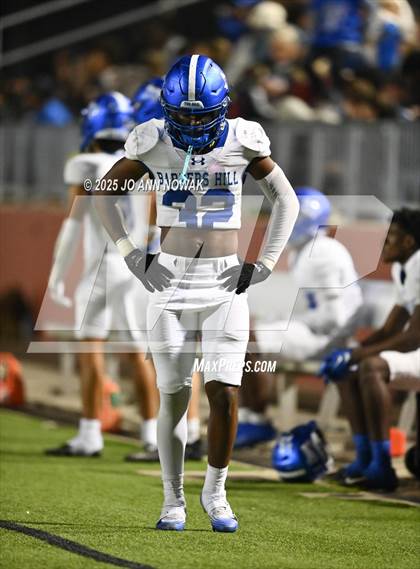 Thumbnail 2 in Port Arthur Memorial vs. Barbers Hill (UIL 5A D1 Region 3 Football Championship) photogallery.