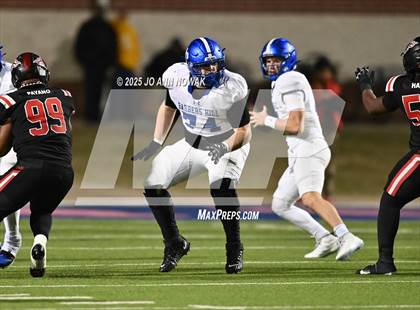 Thumbnail 2 in Port Arthur Memorial vs. Barbers Hill (UIL 5A D1 Region 3 Football Championship) photogallery.