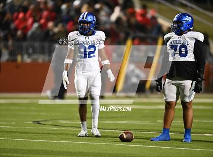 Thumbnail 3 in Port Arthur Memorial vs. Barbers Hill (UIL 5A D1 Region 3 Football Championship) photogallery.
