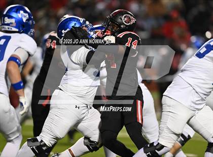 Thumbnail 3 in Port Arthur Memorial vs. Barbers Hill (UIL 5A D1 Region 3 Football Championship) photogallery.