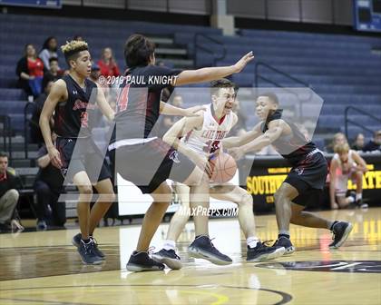Thumbnail 3 in Stevens vs. Lake Travis photogallery.