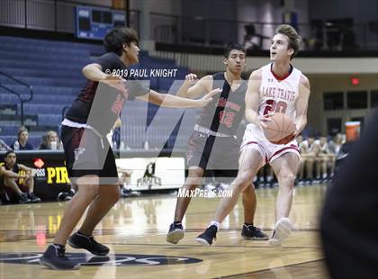 Thumbnail 3 in Stevens vs. Lake Travis photogallery.