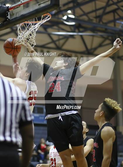 Thumbnail 1 in Stevens vs. Lake Travis photogallery.